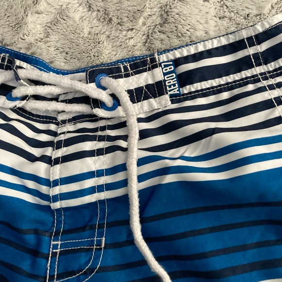 Aeropostale stripped swim trunks - Picture 1 of 5